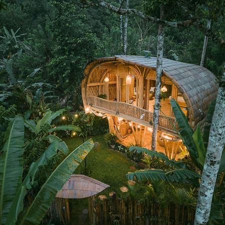 サイドメン Alamvaya Bali Bamboo Houseヴィラ エクステリア 写真