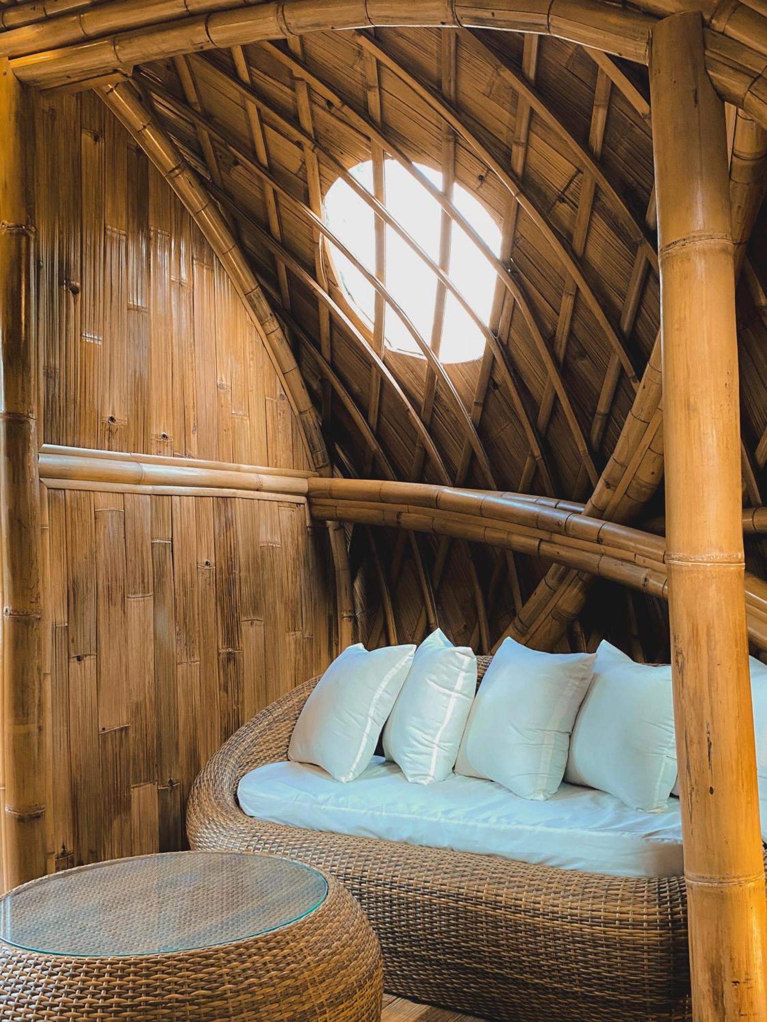 サイドメン Alamvaya Bali Bamboo Houseヴィラ エクステリア 写真