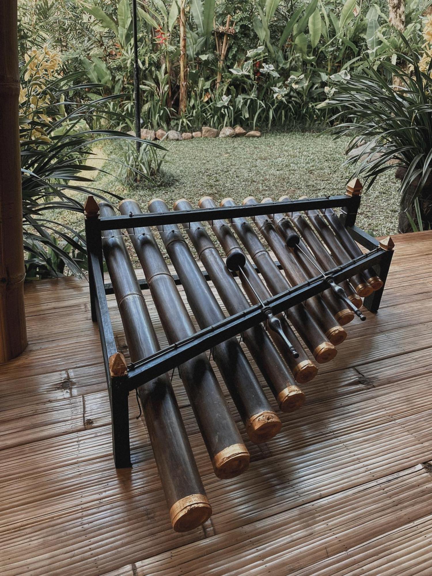 サイドメン Alamvaya Bali Bamboo Houseヴィラ エクステリア 写真