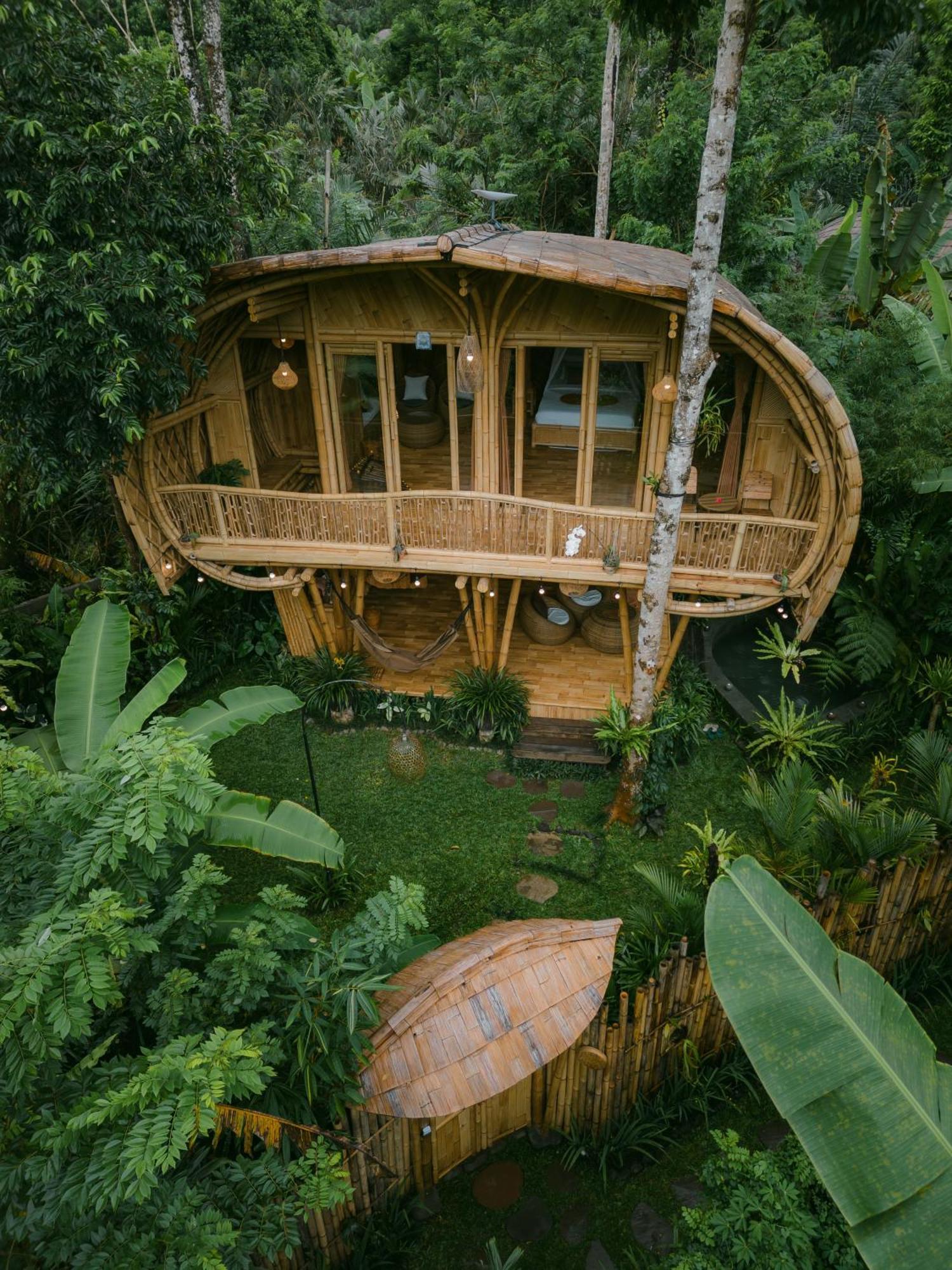 サイドメン Alamvaya Bali Bamboo Houseヴィラ エクステリア 写真