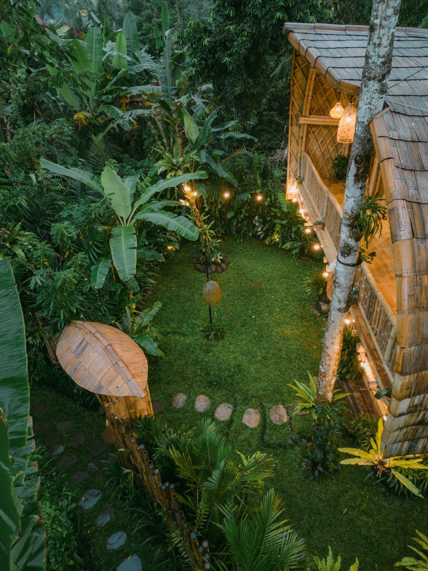 サイドメン Alamvaya Bali Bamboo Houseヴィラ エクステリア 写真