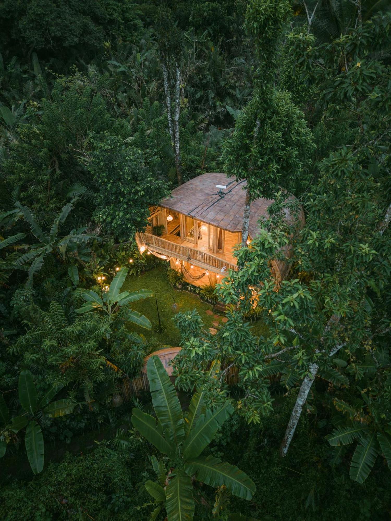 サイドメン Alamvaya Bali Bamboo Houseヴィラ エクステリア 写真