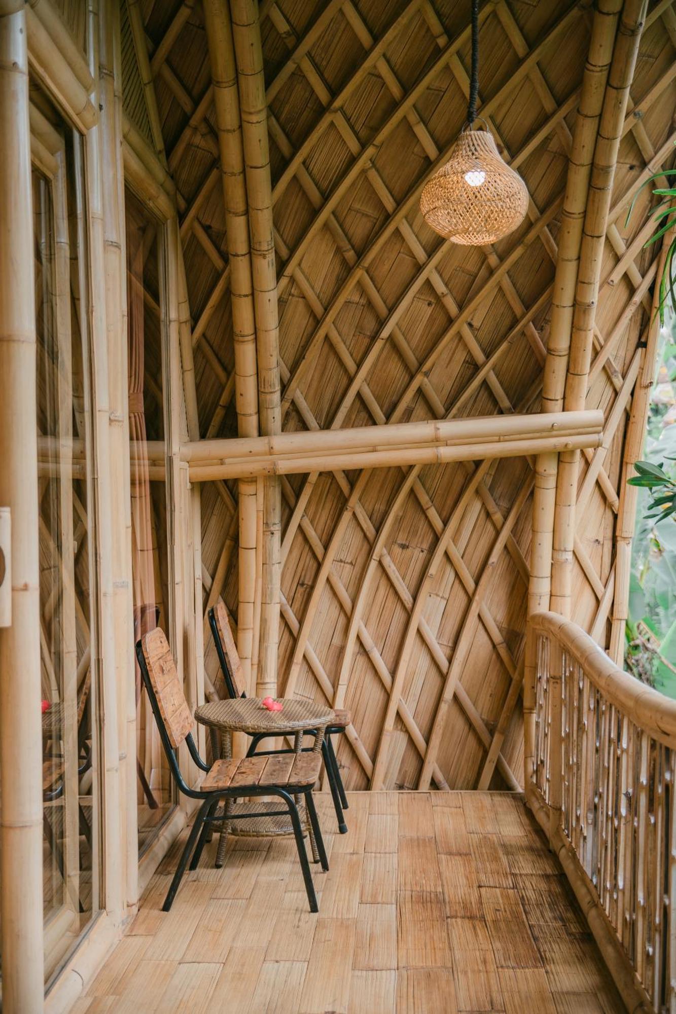 サイドメン Alamvaya Bali Bamboo Houseヴィラ エクステリア 写真