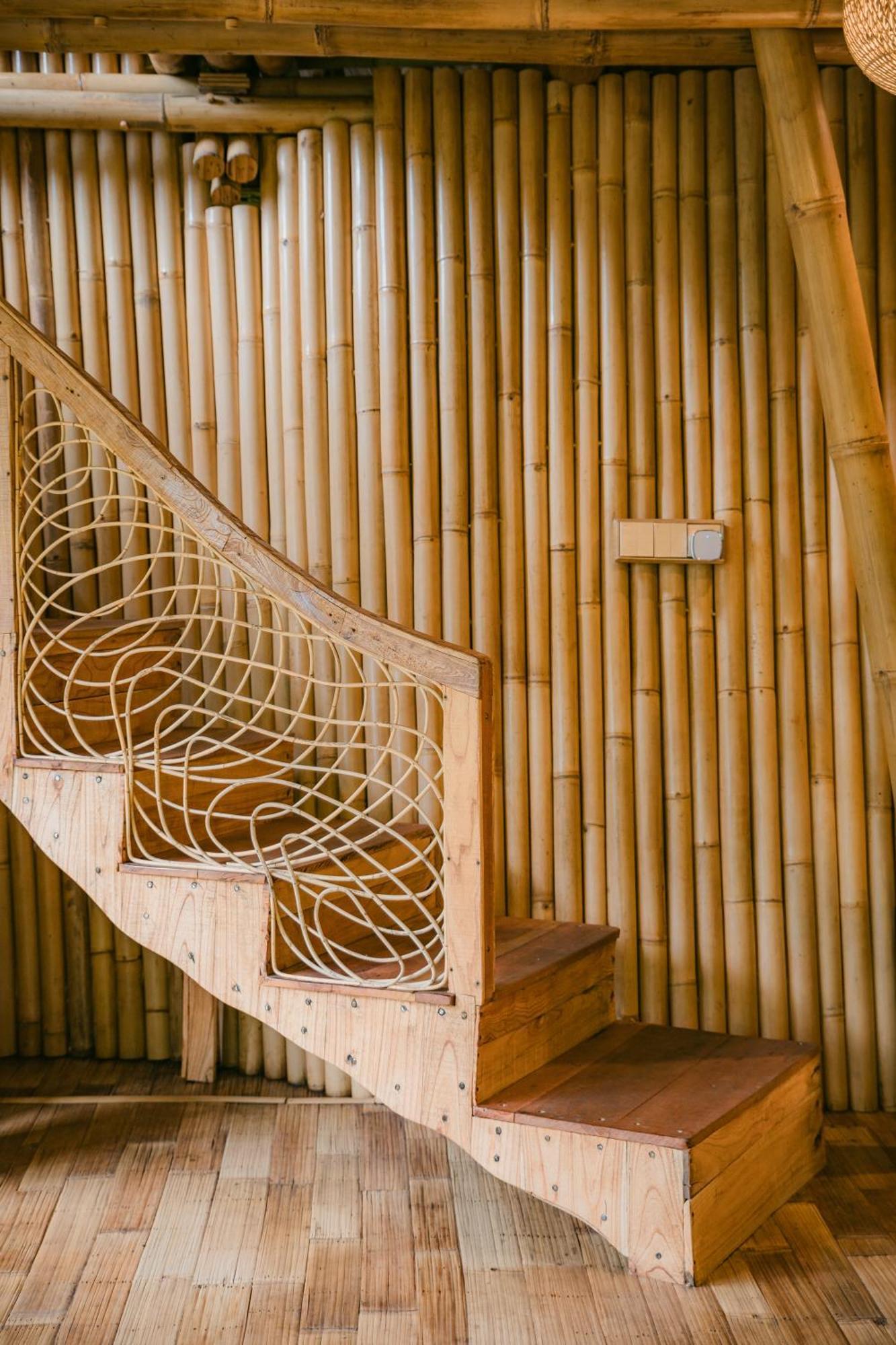 サイドメン Alamvaya Bali Bamboo Houseヴィラ エクステリア 写真