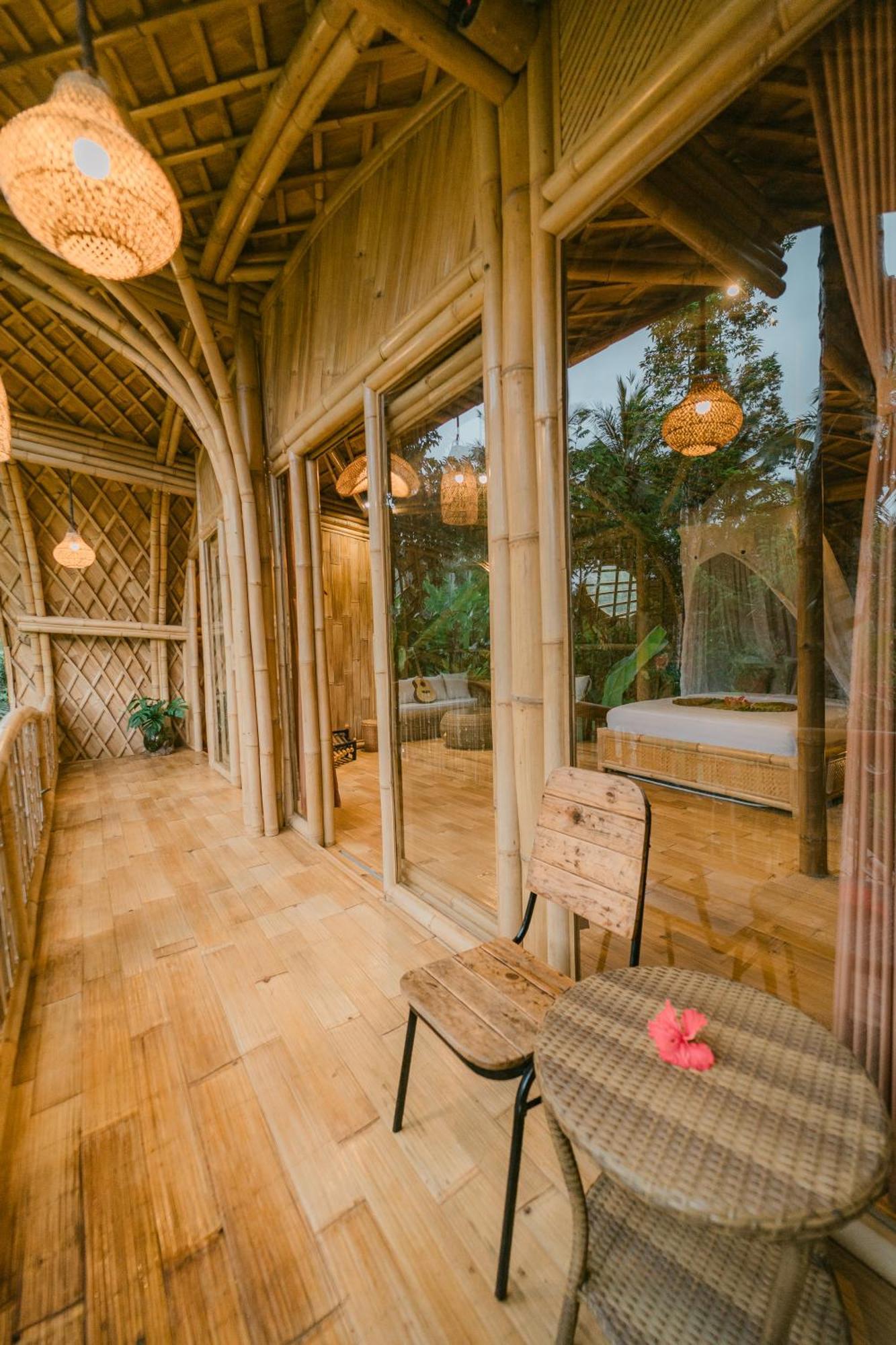 サイドメン Alamvaya Bali Bamboo Houseヴィラ エクステリア 写真
