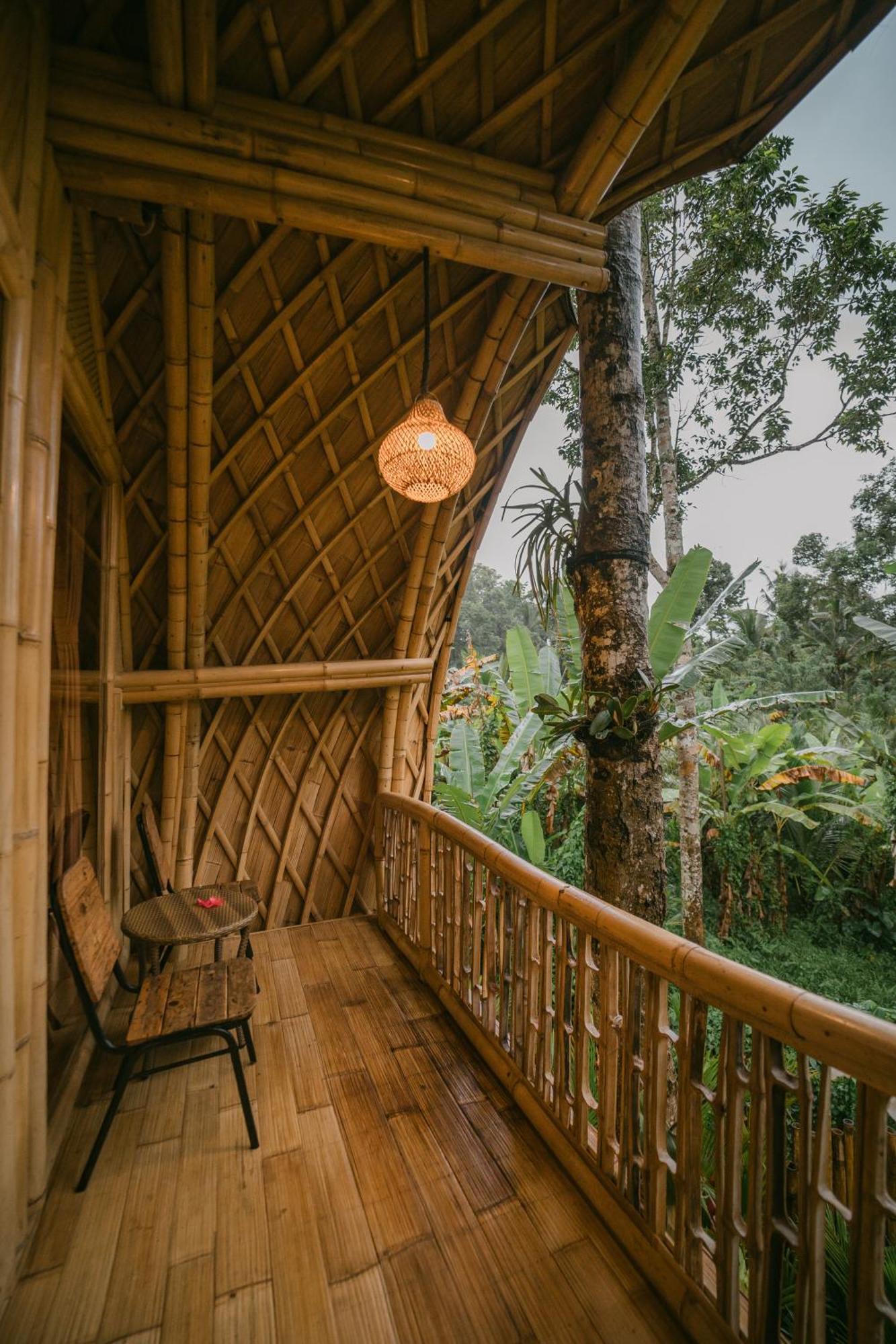 サイドメン Alamvaya Bali Bamboo Houseヴィラ エクステリア 写真