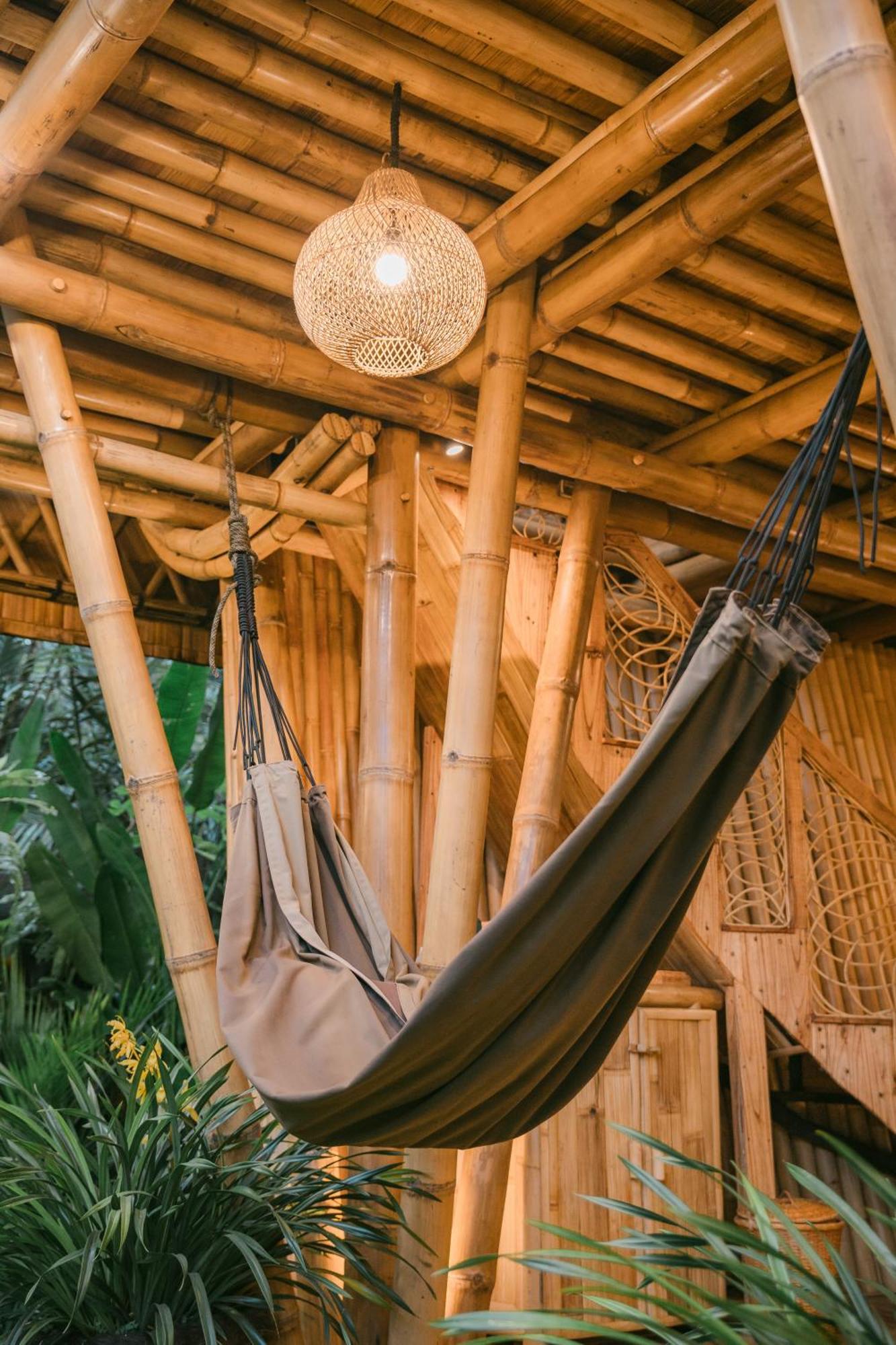 サイドメン Alamvaya Bali Bamboo Houseヴィラ エクステリア 写真